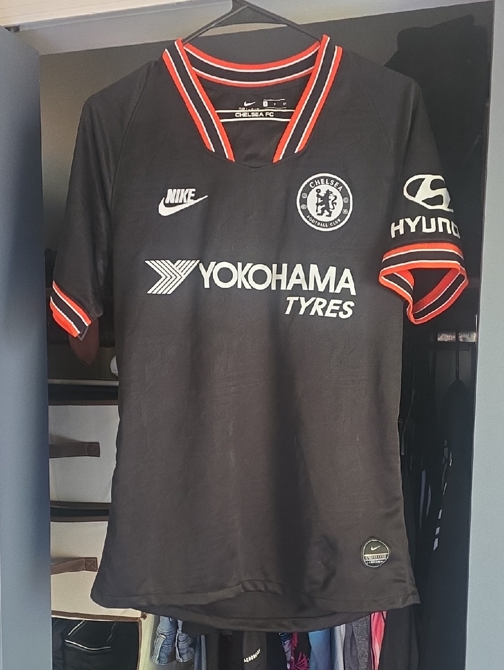 Nike Black Chelsea FC Jersey with Orange Trim - Small